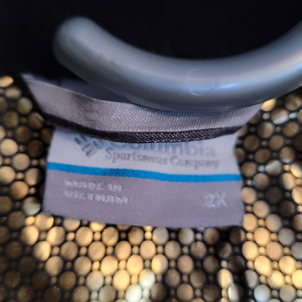 Columbia Women's Shiny Black Puffer Jacket - Picture 3 of 4